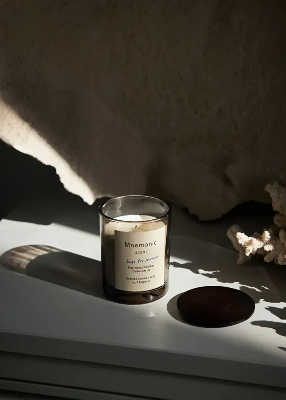 Mnemonic Scented Candle fra &Tradition