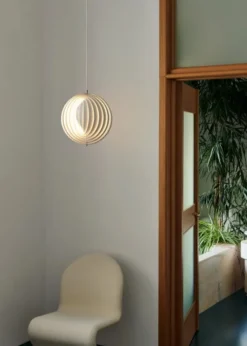 Moon pendel af Verner Panton