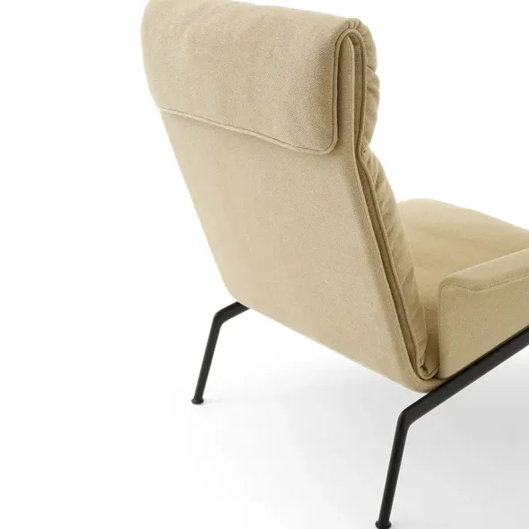Muno LN17 Lounge Chair fra &Tradition