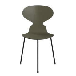 3100 Myren med 3 ben, sort stel af Arne Jacobsen