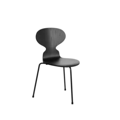 3100 Myren med 3 ben, sort stel af Arne Jacobsen