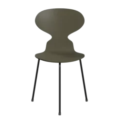 3100 Myren med 3 ben, sort stel af Arne Jacobsen