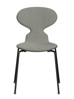3101 Myren Stol, forsidepolstret af Arne Jacobsen