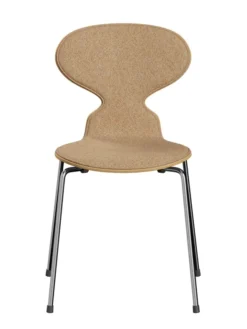 3101 Myren Stol, forsidepolstret af Arne Jacobsen