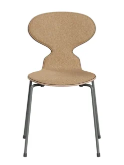 3101 Myren Stol, forsidepolstret af Arne Jacobsen