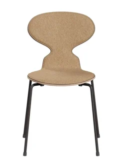 3101 Myren Stol, forsidepolstret af Arne Jacobsen