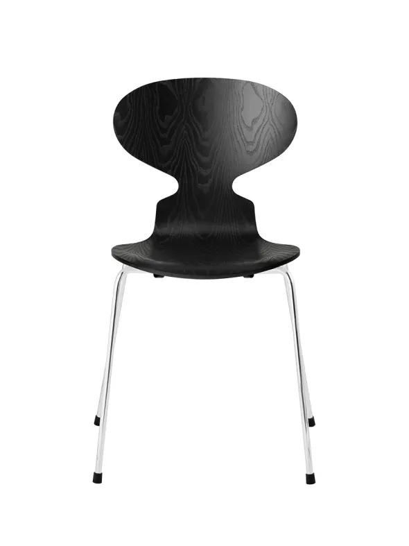 3101 Myren Stol i farvet ask af Arne Jacobsen
