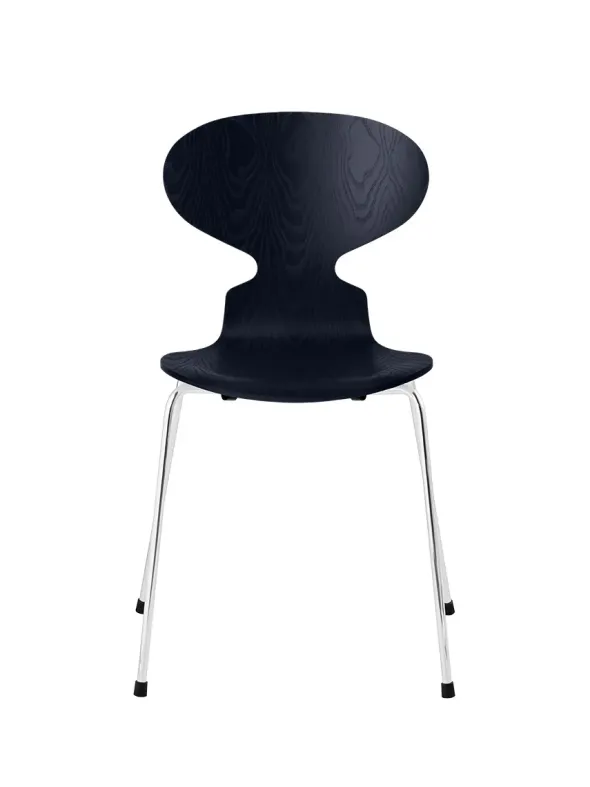3101 Myren Stol i farvet ask af Arne Jacobsen