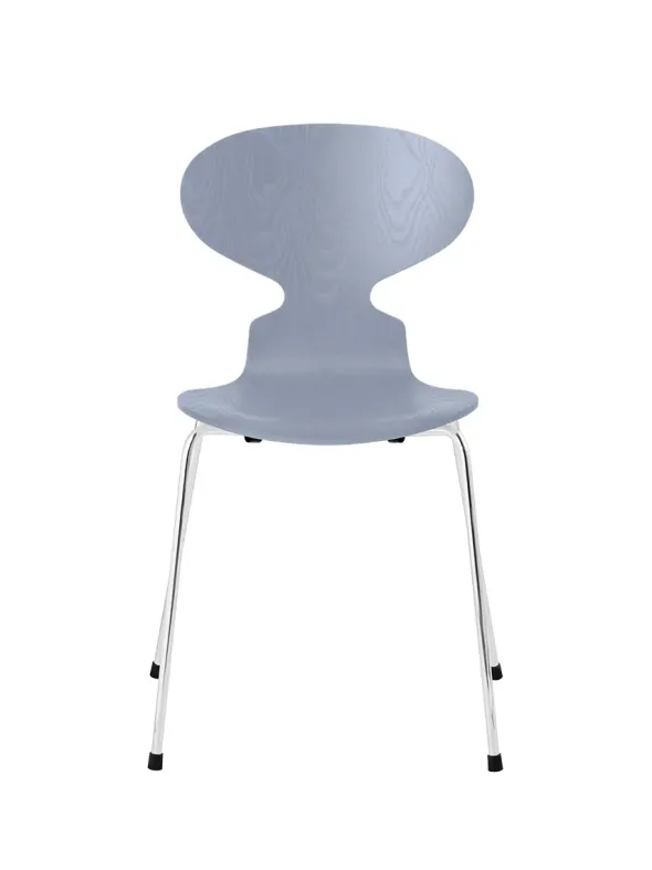 3101 Myren Stol i farvet ask af Arne Jacobsen