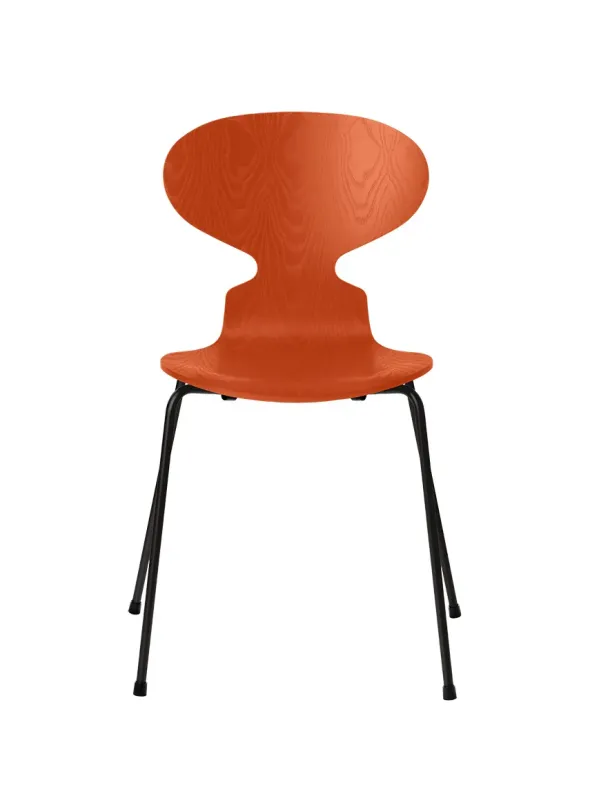 3101 Myren Stol i farvet ask af Arne Jacobsen