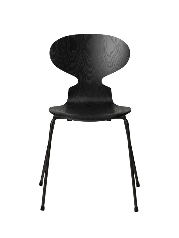 3101 Myren Stol i farvet ask af Arne Jacobsen