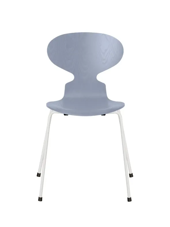 3101 Myren Stol i farvet ask af Arne Jacobsen