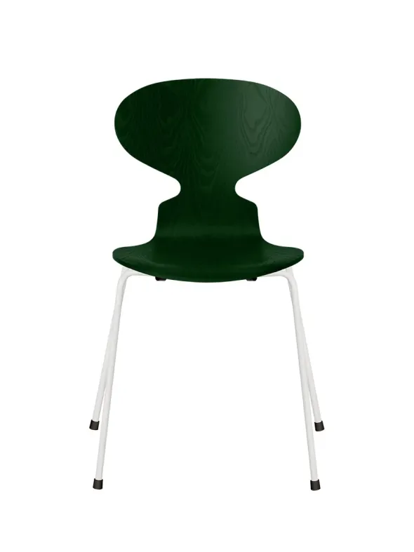 3101 Myren Stol i farvet ask af Arne Jacobsen