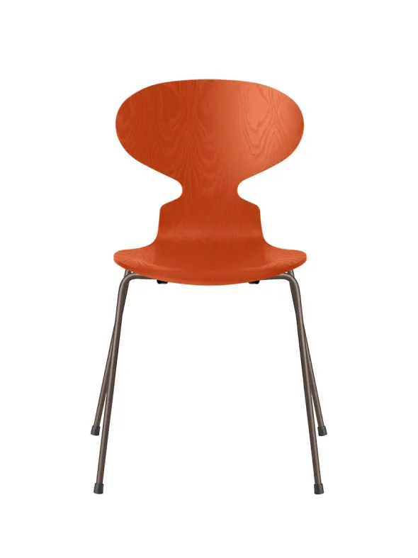 3101 Myren Stol i farvet ask af Arne Jacobsen