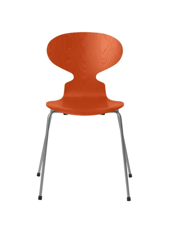 3101 Myren Stol i farvet ask af Arne Jacobsen