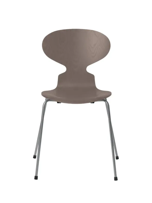 3101 Myren Stol i farvet ask af Arne Jacobsen