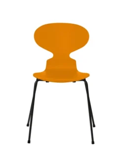 3101 Myren Stol lakeret af Arne Jacobsen