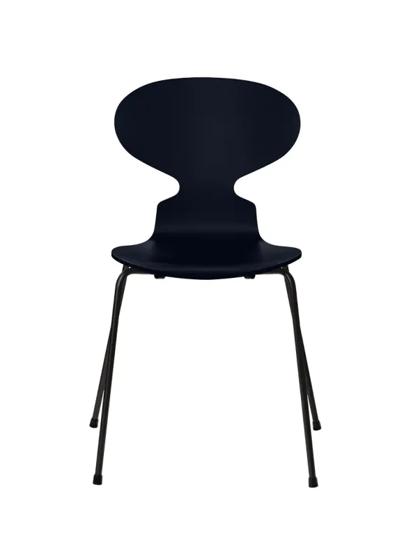 3101 Myren Stol lakeret af Arne Jacobsen