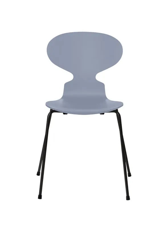 3101 Myren Stol lakeret af Arne Jacobsen