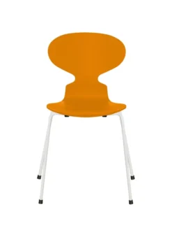 3101 Myren Stol lakeret af Arne Jacobsen