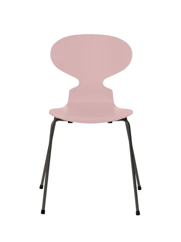 3101 Myren Stol lakeret af Arne Jacobsen