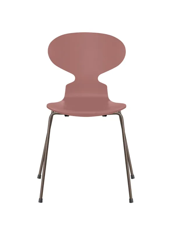 3101 Myren Stol lakeret af Arne Jacobsen