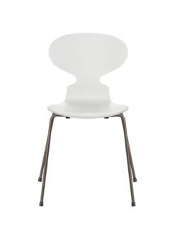 3101 Myren Stol lakeret af Arne Jacobsen