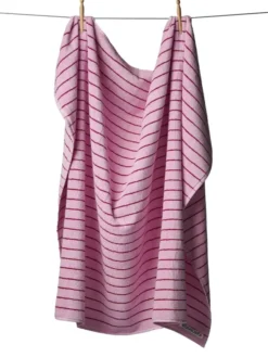 Naram towel - Baby pink & Ski patrol fra Bongusta