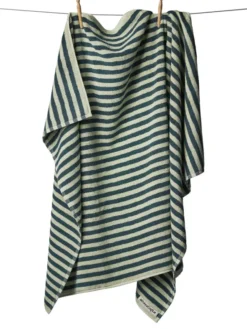 Naram towel - Sea foam & Deep teal fra Bongusta