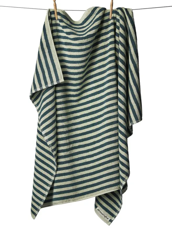 Naram towel - Sea foam & Deep teal fra Bongusta