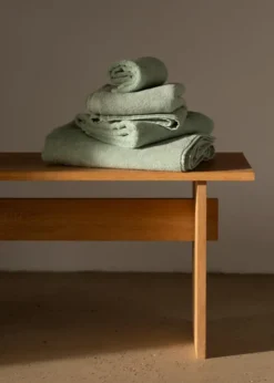 Naram towel - Silver Sage fra Bongusta