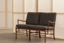 OW149-2 Colonial sofa valnød olie, Terra-læder af Ole Wanscher