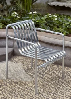 Palissade Dining Armchair, hot galvanised fra Hay