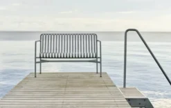 Palissade Dining Bench, hot galvanised fra Hay
