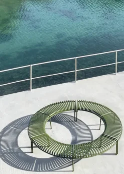 Palissade Park Bench, olive fra Hay