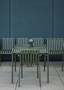 Palissade Table 90x82, olive fra Hay