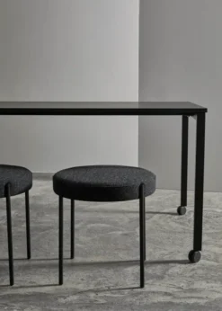 Panton Move spisebord, Black af Verner Panton