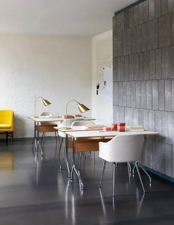 Pavilion Skrivebord AV16 fra &Tradition