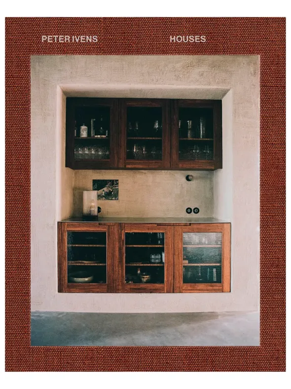 Peter Ivens - Houses fra New Mags