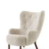 Petra VB3 Chair, moonlight sheepskin/walnut fra &Tradition
