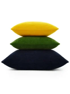 Phlox Cushion i gul, 45 x 45 cm fra Kvadrat