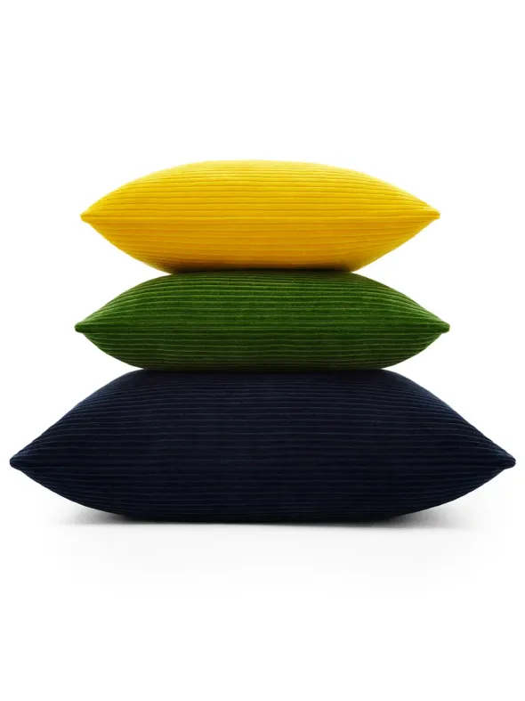 Phlox Cushion i gul, 45 x 45 cm fra Kvadrat