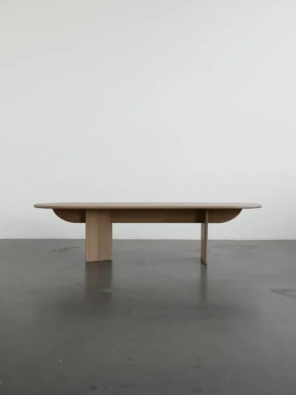 Pillabout Dining Table, 300x100 cm fra Louise Roe