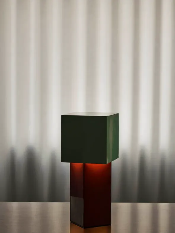 Pivot Portable Lamp, rusty mint fra &Tradition