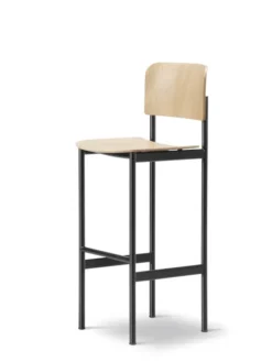 Plan Barstool, eg lak fra Fredericia Furniture