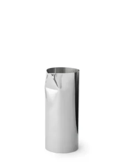 Pleat Pitcher fra New Works