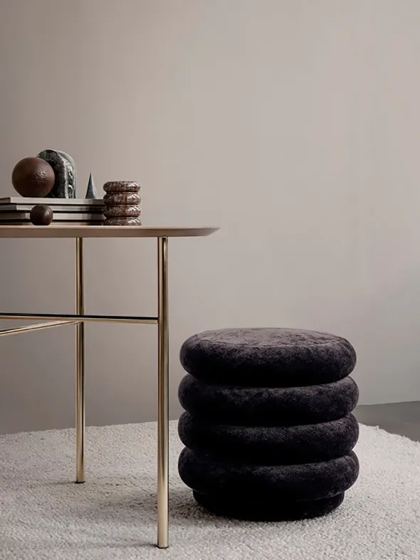 Pouf Round, faded velvet fra Ferm living
