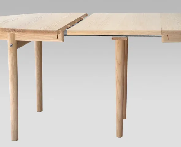 PP70/140 Spisebord af Hans J. Wegner