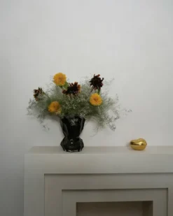 Reflection Vase, new smoke fra Hein Studio