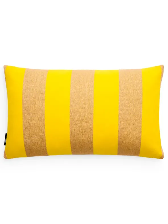 Reflex Cushion, 45 x 75 cm fra Kvadrat